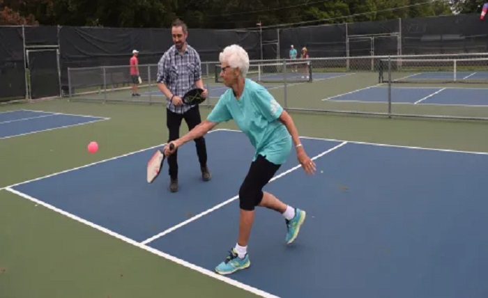 Pickleball Clubs